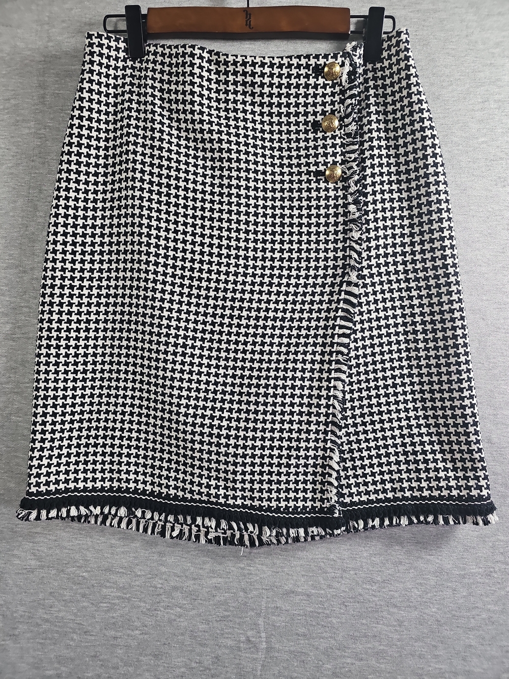 TALBOTS PETITES SIZE 6 Black & White Houndstooth Fringe Button Skirt